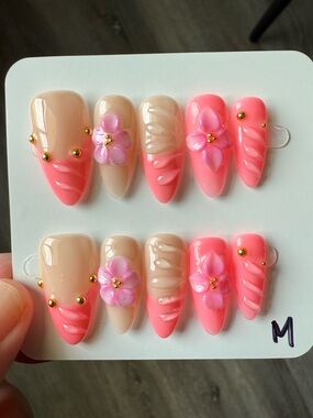 Pink Floral Accent Press-On Nail Set